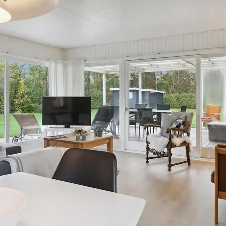 4 Bedroom Gorgeous In Idestrup