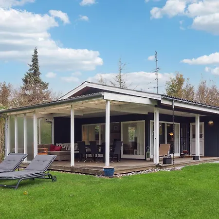 Nyaraló 4 Bedroom Gorgeous In Idestrup *