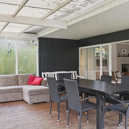 4 Bedroom Gorgeous In Idestrup Holiday home Boto By