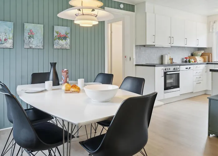 4 Bedroom Gorgeous In Idestrup Holiday home *